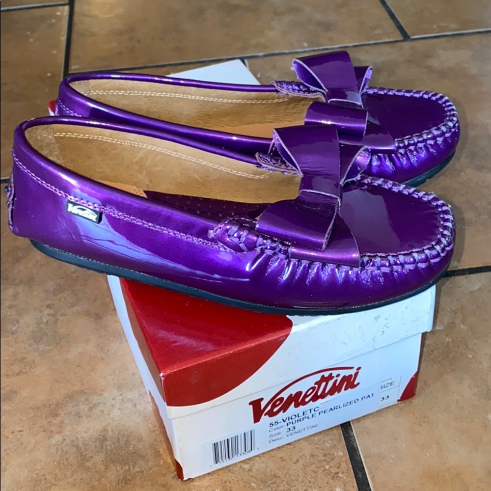 New Venettini Girls loafers (1.5)